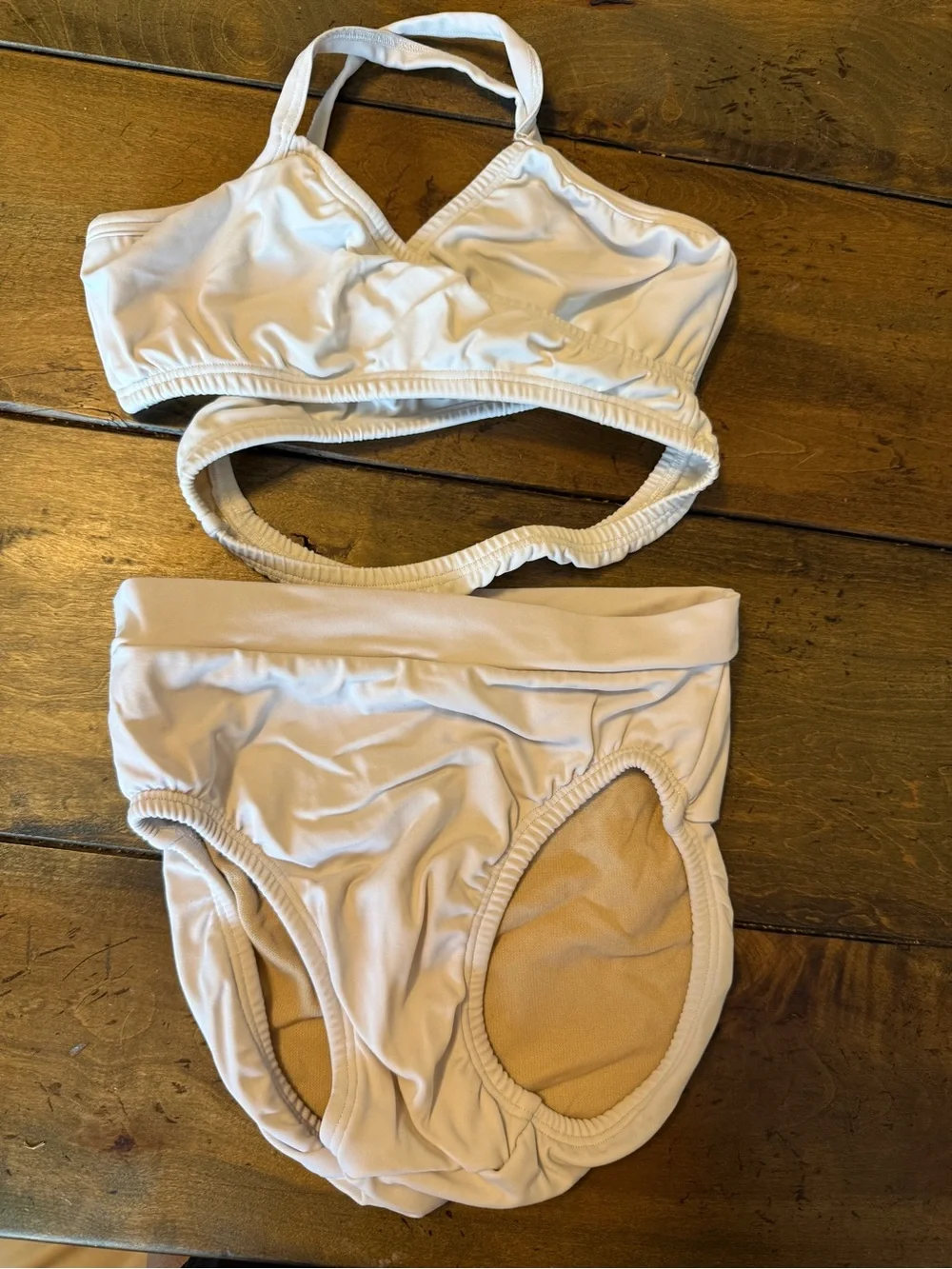 Second Skin-White Two-Piece Dance Set - Top & High-Waist Bottom
